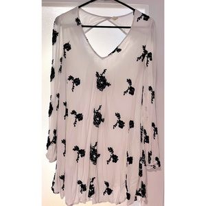 Free People white dress with navy flowers size XS